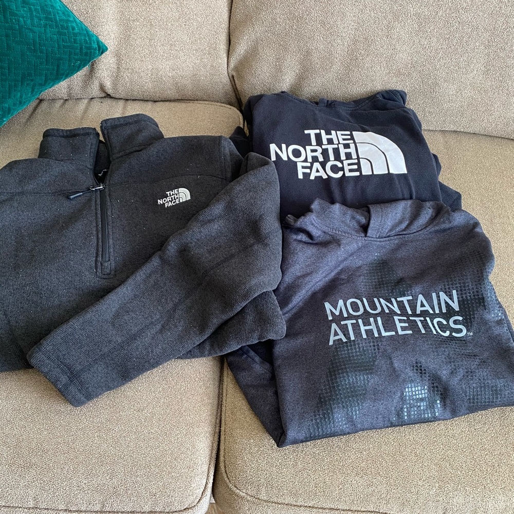 North brand men’s hoodies/zip top pullover sweater